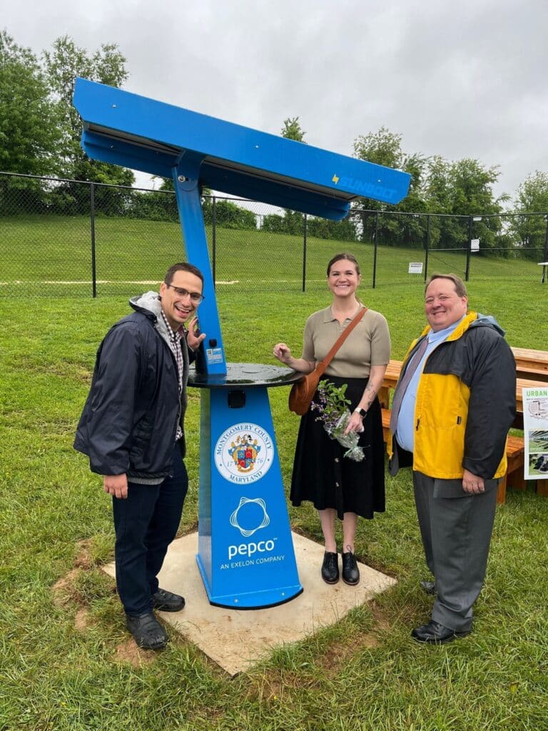 students use sunbolt solar charging stations