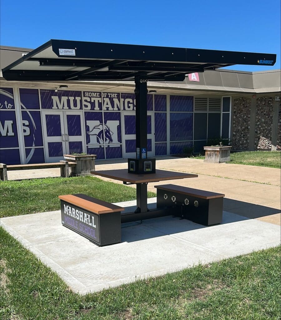 CoF Solar Workstation - Marshall